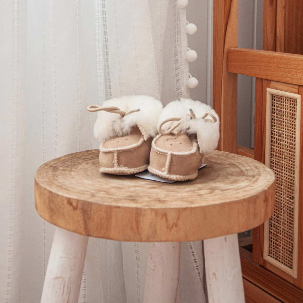 Sheepskin Baby Booties / Sand