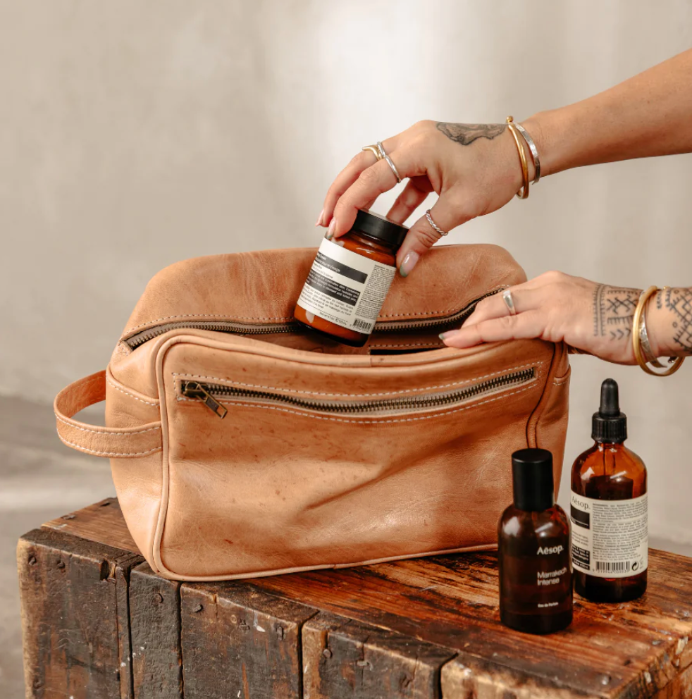 Nate Toiletry Bag / Dark Brown