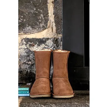 Classic Mid-Calf Ugg Boot / Chestnut