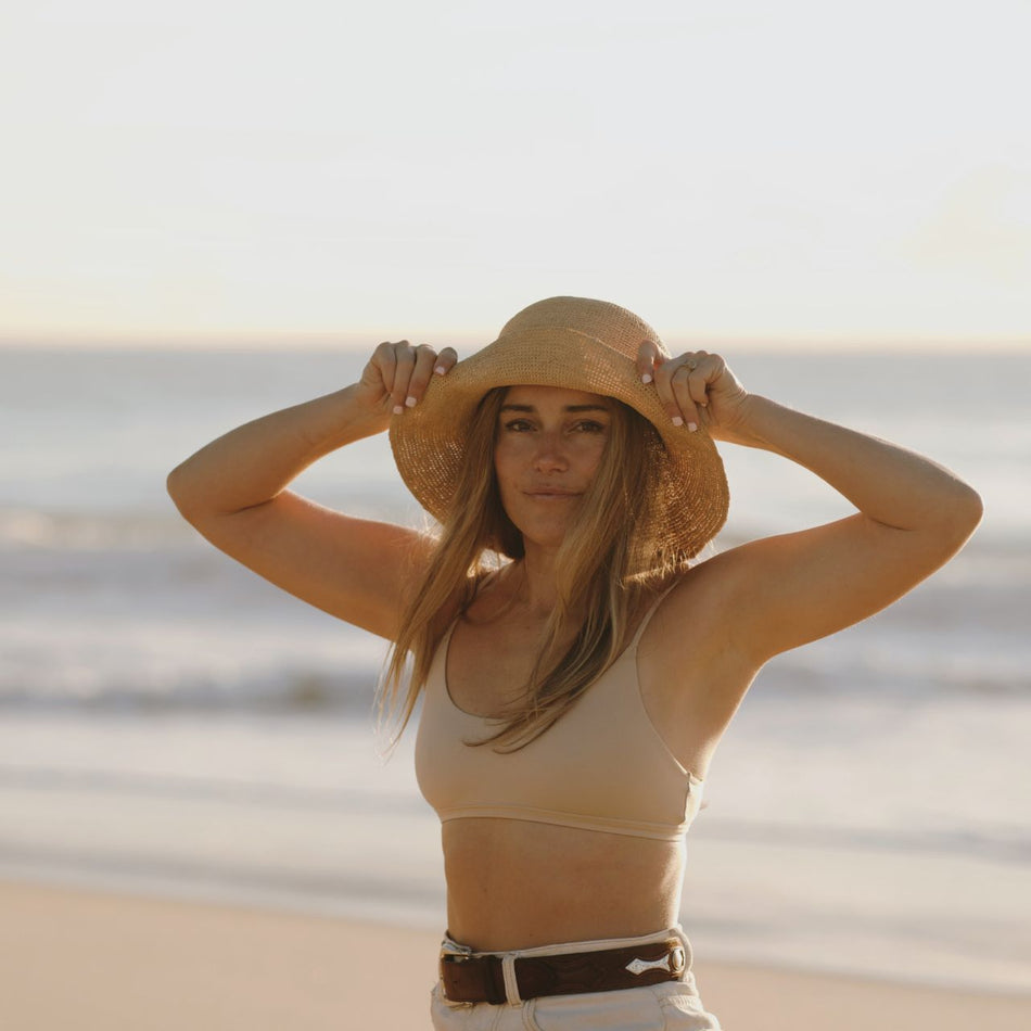 Sunny Crushable Straw Bucket Hat / Sand / Will & Bear