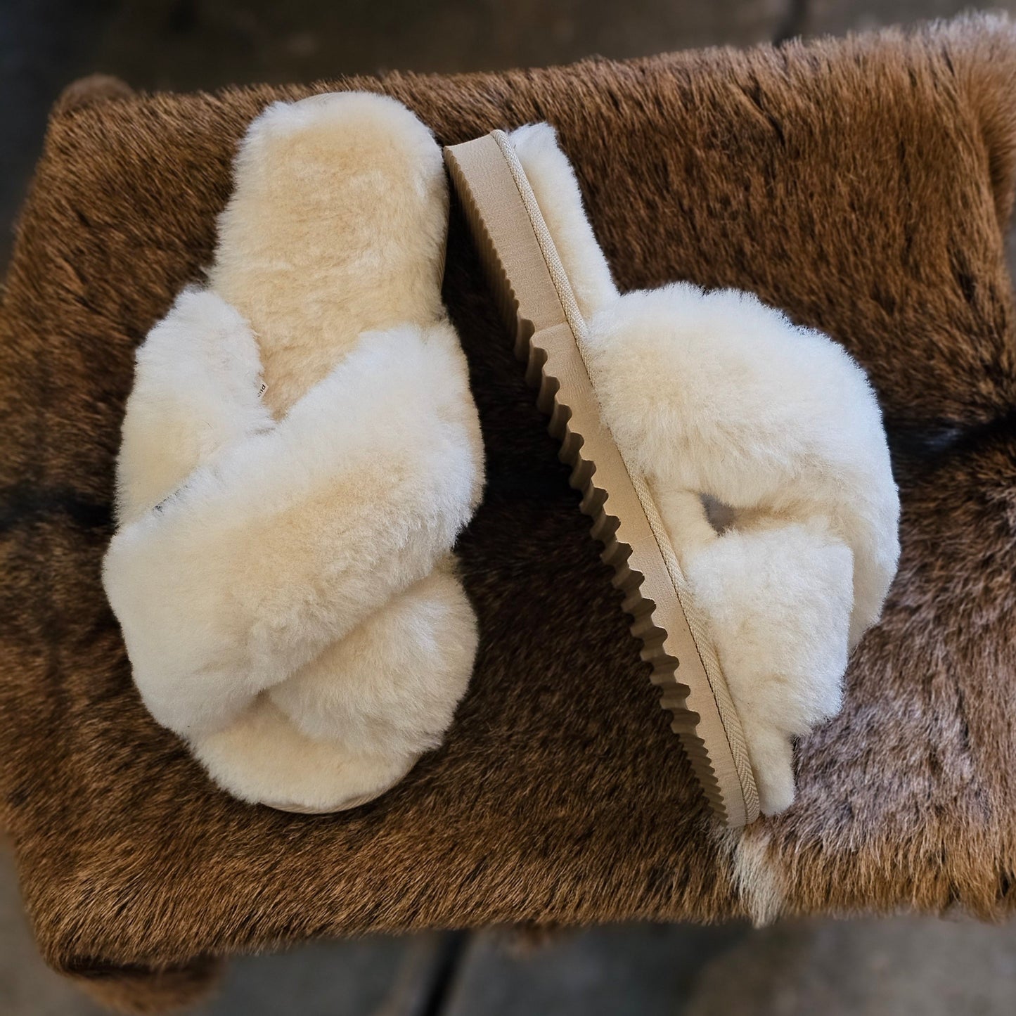 Crossover Moodle Slippers / Natural