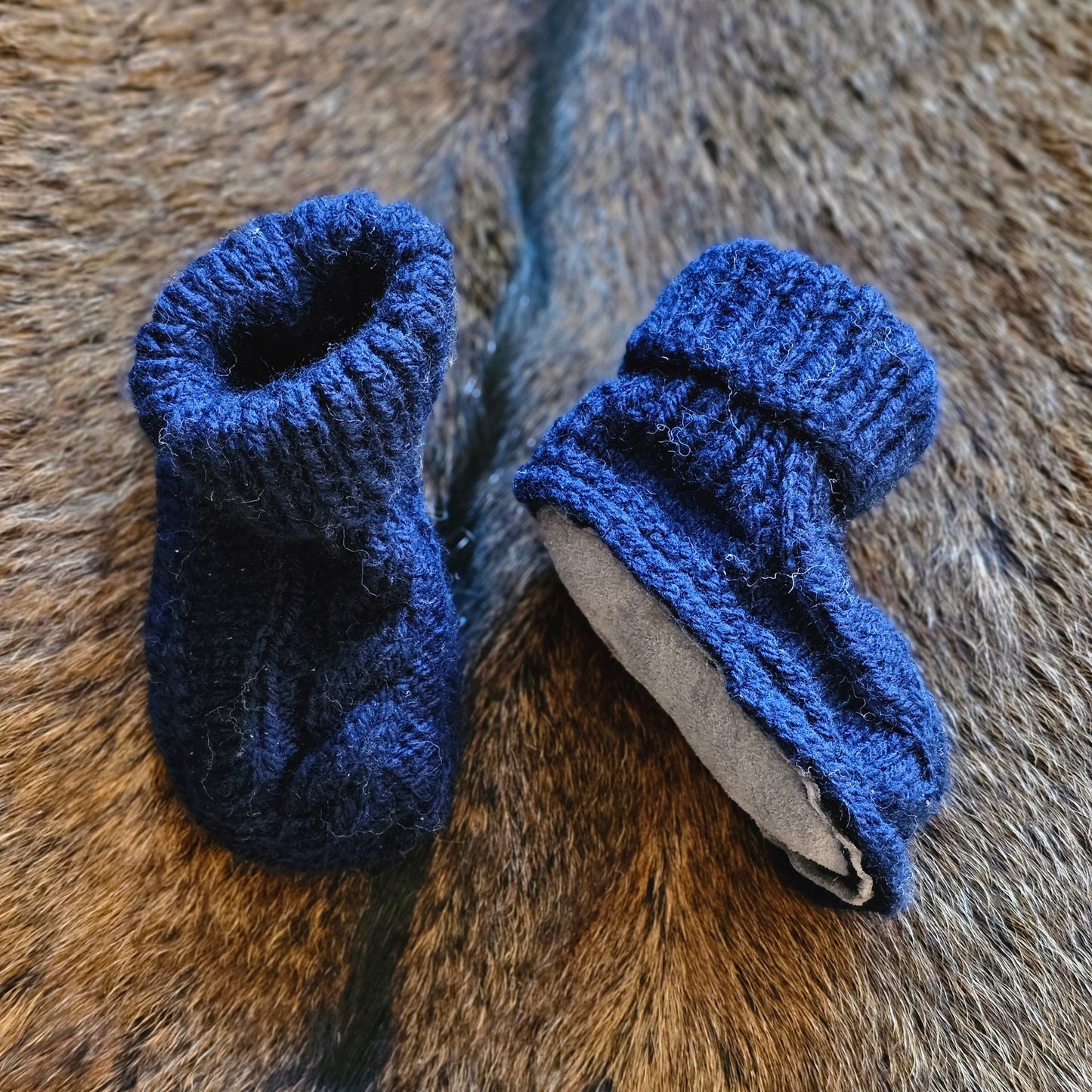 Hand Kitted Baby Booties / Navy