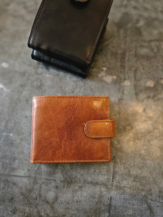 Rob Wallet / Brandy