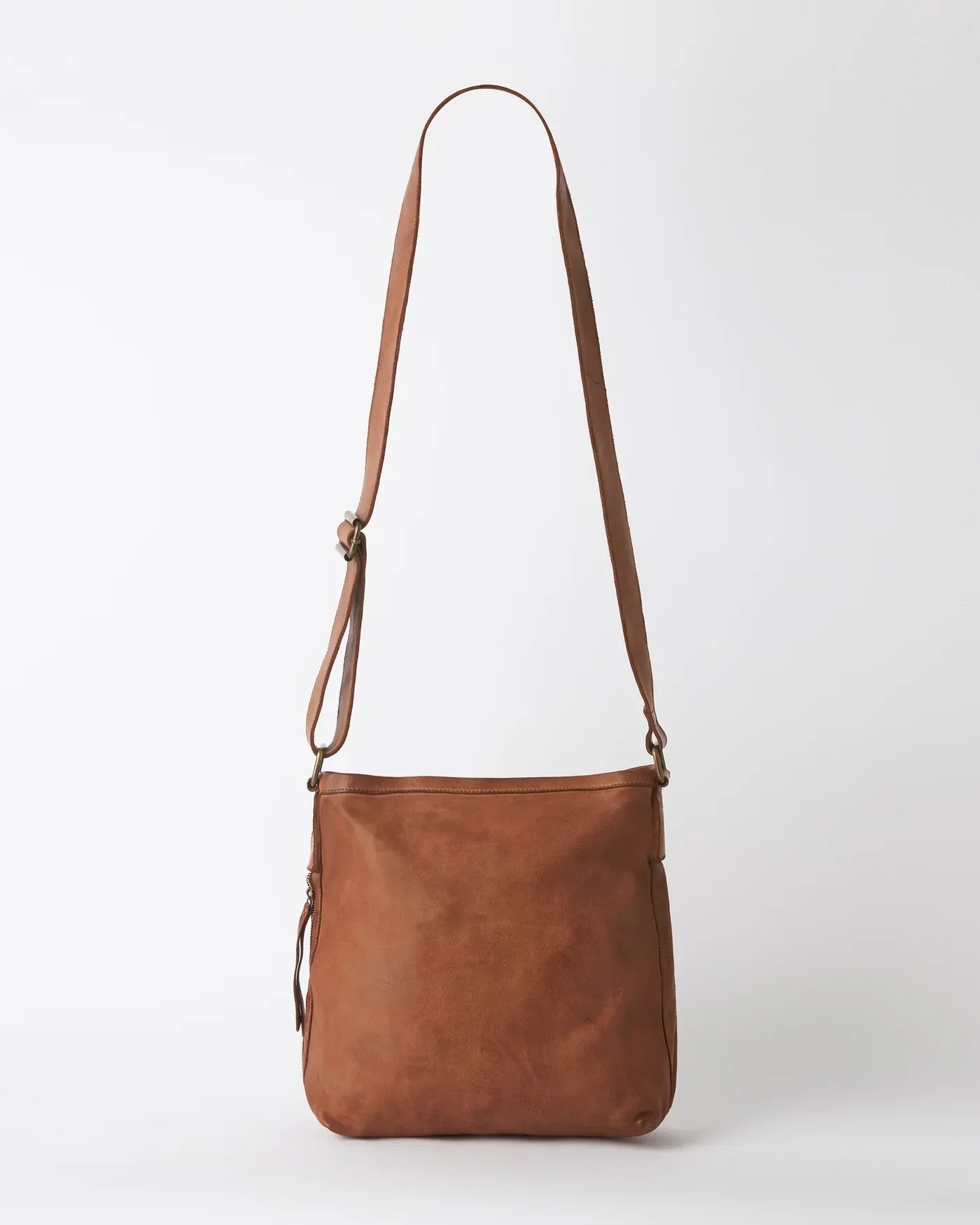 Classic Slouchy Crossbody Bag / Cognac